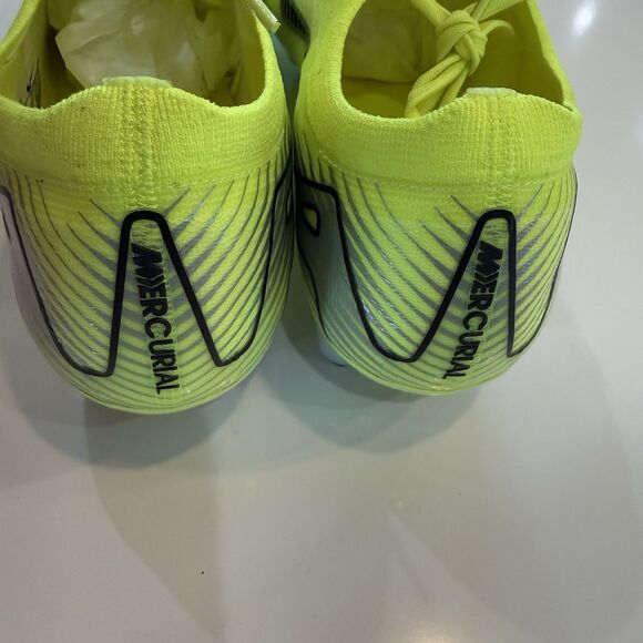 Athletic_Shoes